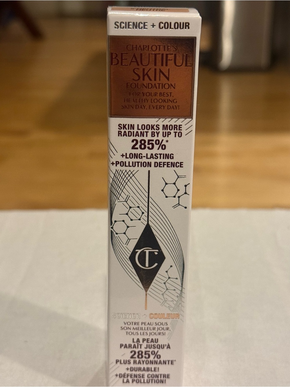 Charlotte Tilbury Beautiful Skin Foundation 5 Neutral With Box